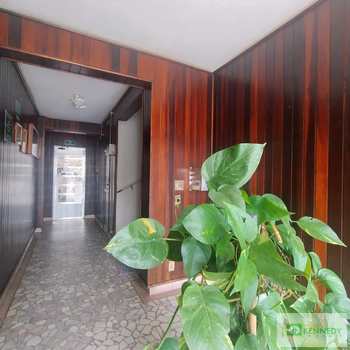 Kitnet em Praia Grande, bairro Caiçara