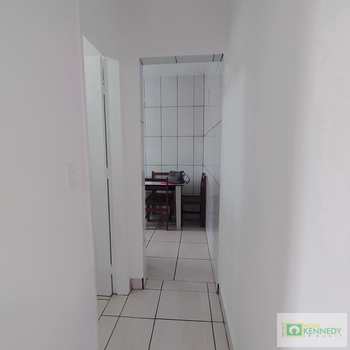 Kitnet em Praia Grande, bairro Caiçara