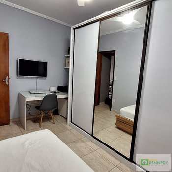 Casa de Condomínio em Praia Grande, bairro Sítio do Campo