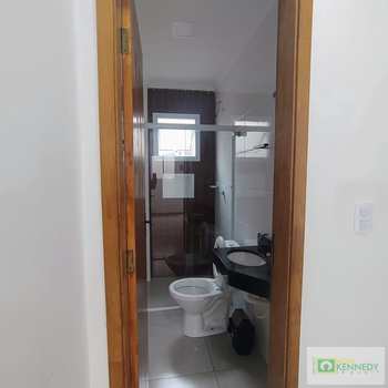 Casa de Condomínio em Praia Grande, bairro Nova Mirim