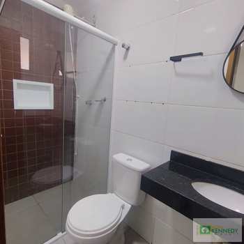 Casa de Condomínio em Praia Grande, bairro Nova Mirim