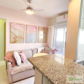 Apartamento em Praia Grande, bairro Canto do Forte