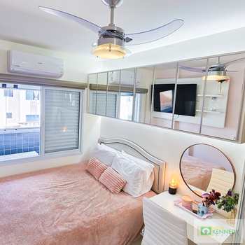 Apartamento em Praia Grande, bairro Canto do Forte