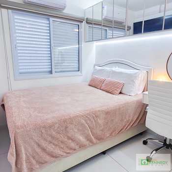 Apartamento em Praia Grande, bairro Canto do Forte