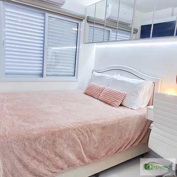 Apartamento em Praia Grande, bairro Canto do Forte