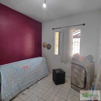 Casa em Praia Grande, bairro Samambaia