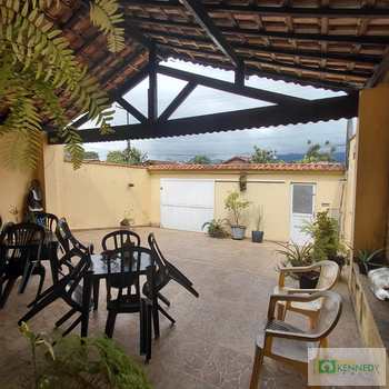 Casa em Praia Grande, bairro Samambaia