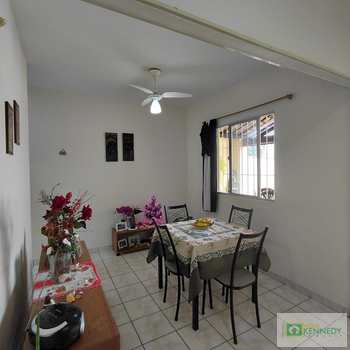 Casa em Praia Grande, bairro Samambaia