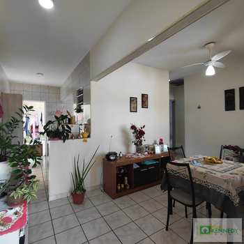 Casa em Praia Grande, bairro Samambaia