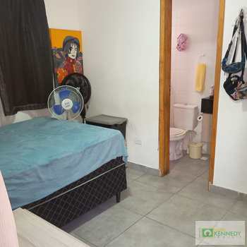 Casa de Condomínio em Praia Grande, bairro Balneário Maxland