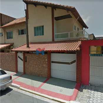 Sobrado em Praia Grande, bairro Boqueirão