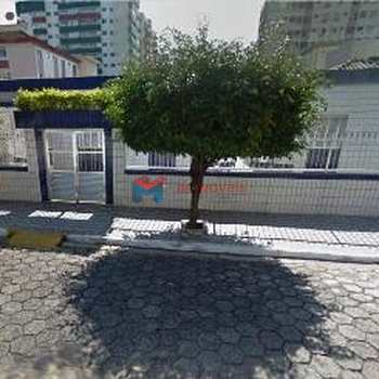 Kitnet em Praia Grande, bairro Canto do Forte