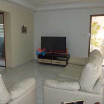 Casa em Praia Grande, bairro Solemar