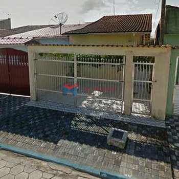 Casa em Mongaguá, bairro Centro