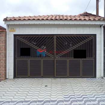 Casa em Praia Grande, bairro Mirim