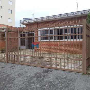 Casa em Praia Grande, bairro Caiçara
