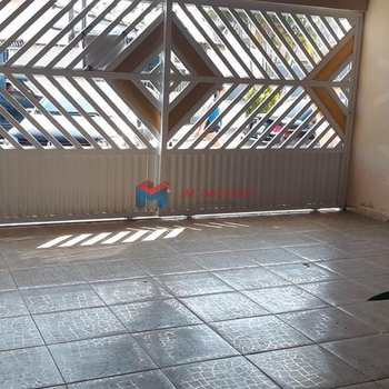 Casa em Praia Grande, bairro Melvi