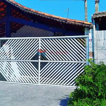 Casa em Praia Grande, bairro Real