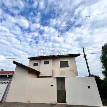 Casa em Jaú, bairro Vila Vicente