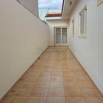 Casa em Jaú, bairro Jardim América