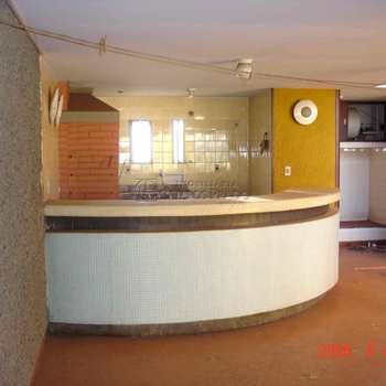 Casa Comercial em Jaú, bairro Centro