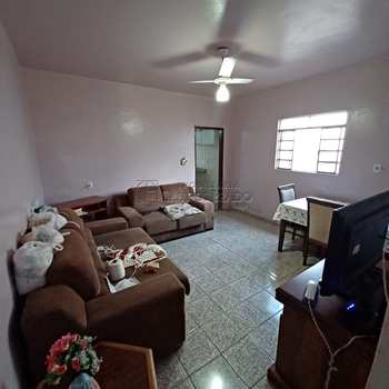 Casa em Jaú, bairro Vila Assis