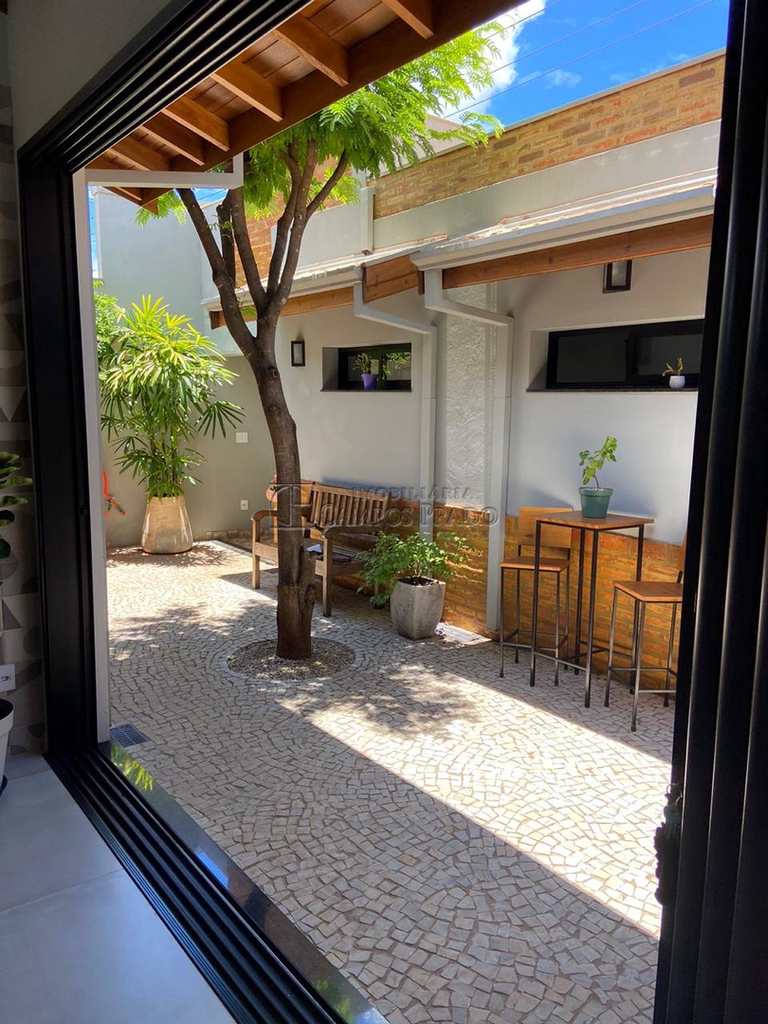 Casa em Jaú, no bairro Jardim Doutor Luciano