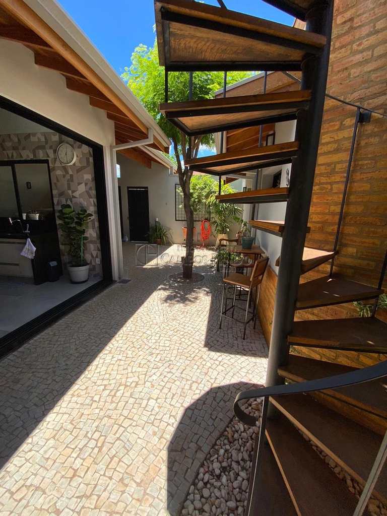 Casa em Jaú, no bairro Jardim Doutor Luciano