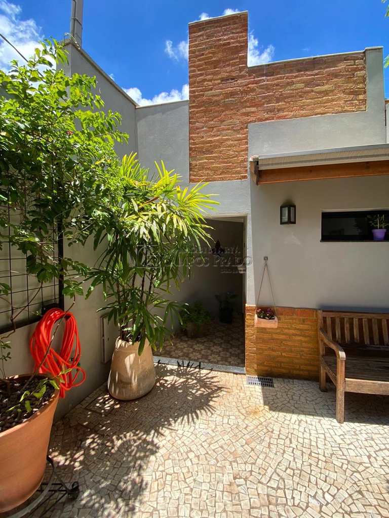 Casa em Jaú, no bairro Jardim Doutor Luciano