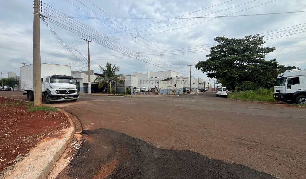 Terreno Industrial em Jaú, bairro Loteamento Industrial Quinta da Colina