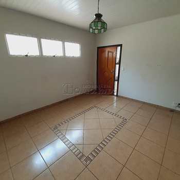 Casa em Jaú, bairro Vila Nova