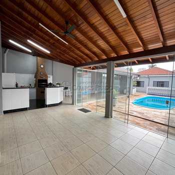 Casa em Jaú, bairro Vila Nova
