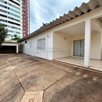 Casa em Jaú, bairro Centro