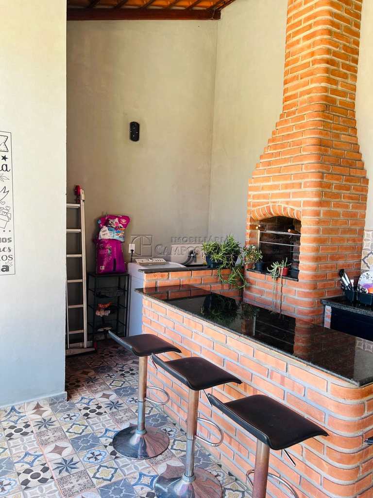 Casa em Jaú, no bairro Jardim Itatiaia