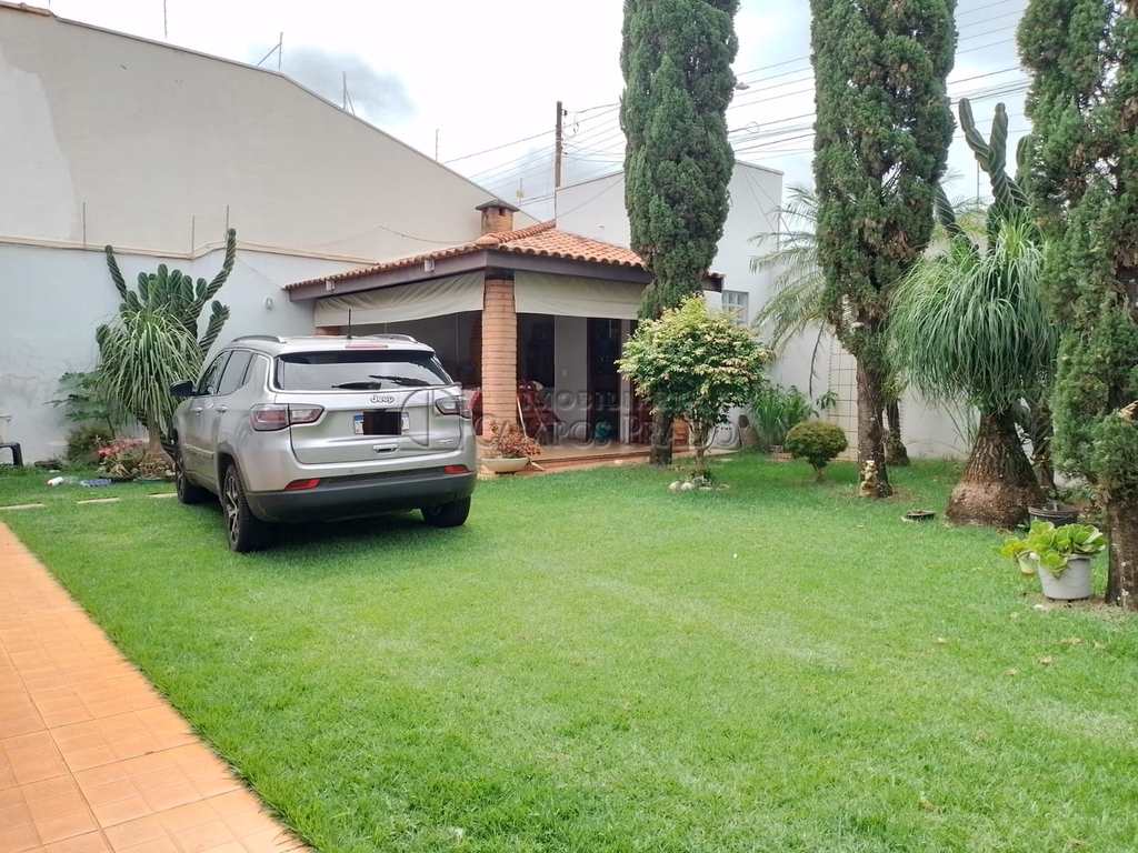 Casa em Jaú, no bairro Jardim Parati