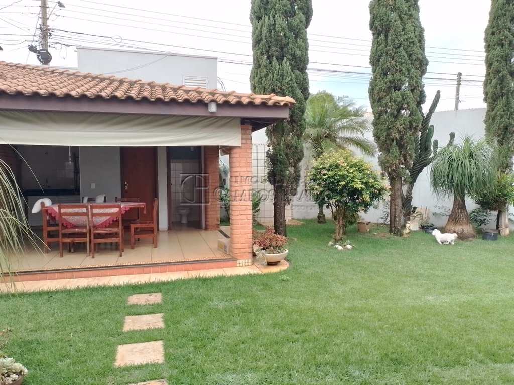 Casa em Jaú, no bairro Jardim Parati