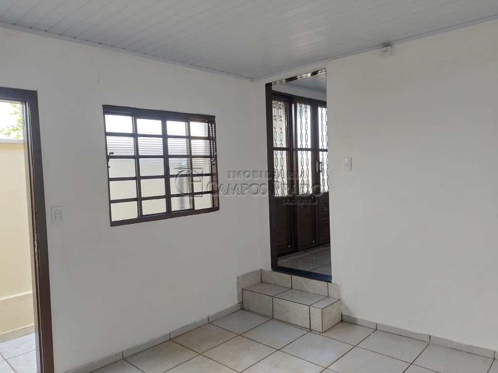 Casa em Jaú, no bairro Distrito de Potunduva (Potunduva)