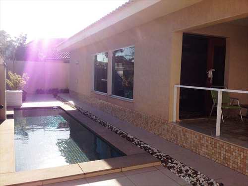 Casa, código 4355 em Itanhaém, bairro Centro