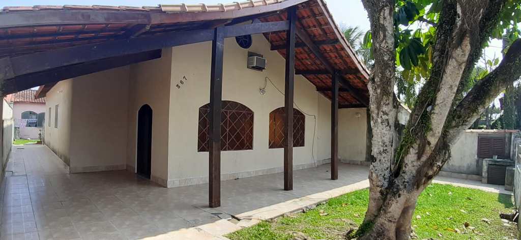 Casa em Itanhaém, no bairro Jardim Jamaica