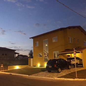 Sobrado de Condomínio em Itanhaém, bairro Jardim Guacira