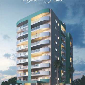 Apartamento em Itanhaém, bairro Centro
