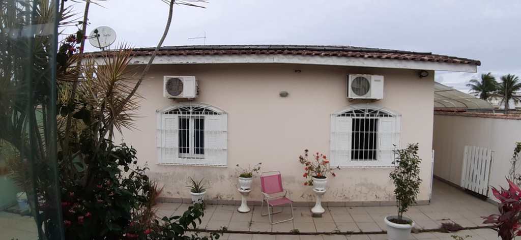 Casa em Itanhaém, no bairro Cibratel I