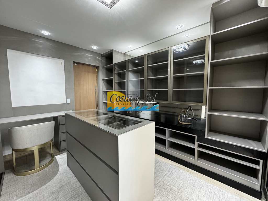 Apartamento em Praia Grande, no bairro Canto do Forte