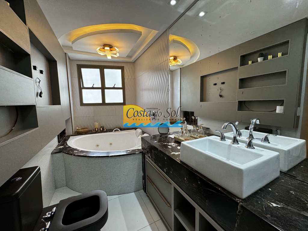 Apartamento em Praia Grande, no bairro Canto do Forte