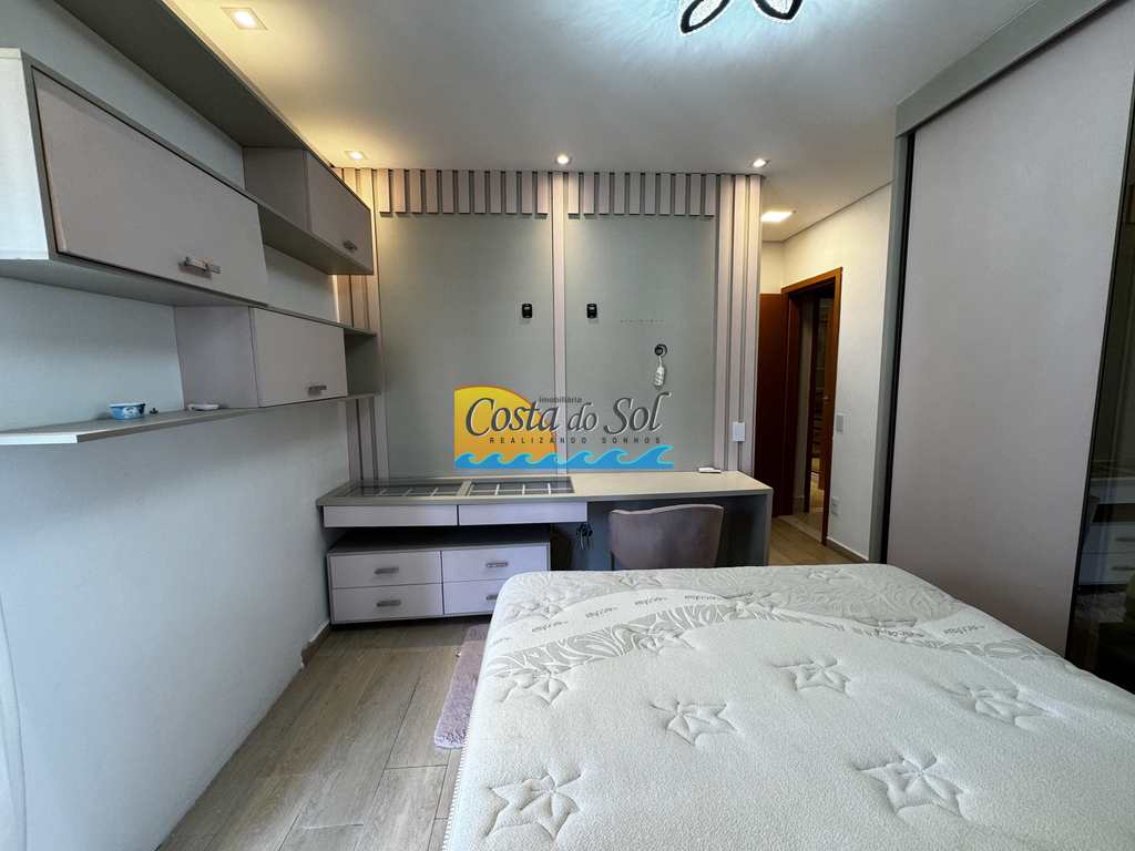 Apartamento em Praia Grande, no bairro Canto do Forte