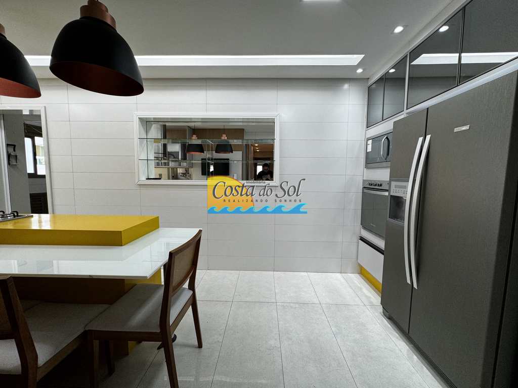 Apartamento em Praia Grande, no bairro Canto do Forte