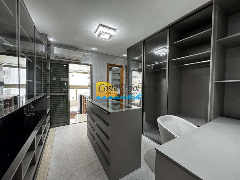 Apartamento em Praia Grande, no bairro Canto do Forte