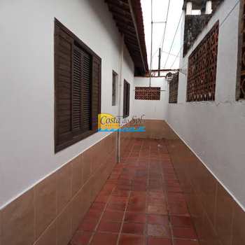 Sobrado em Praia Grande, bairro Maracanã