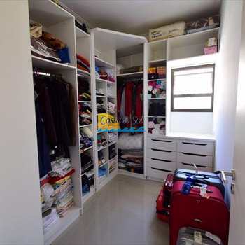 Casa em Peruíbe, bairro Centro