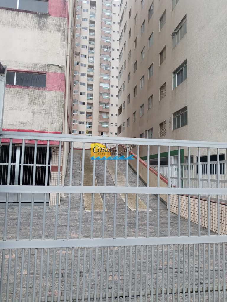 Apartamento em Praia Grande, no bairro Caiçara